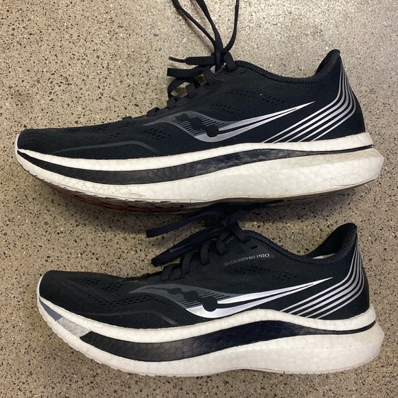 $200 Saucony Endorphin Pro 9.5 running shoes black worn only about 25 miles. - Picture 2 of 12